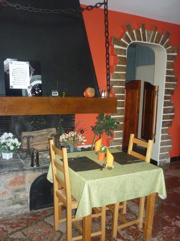 Hotel Restaurant La Chaumiere Du Lac Clairvaux-les-Lacs Kültér fotó