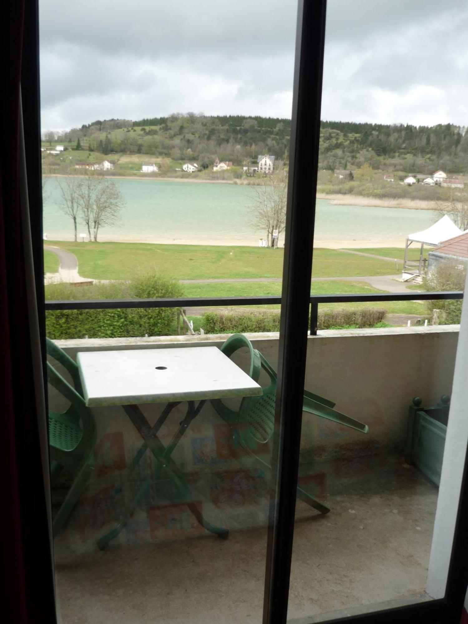 Hotel Restaurant La Chaumiere Du Lac Clairvaux-les-Lacs Kültér fotó